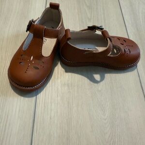 Felix & Flora Toddler Size 5 Brown T-Strap Leather Mary Jane Shoes